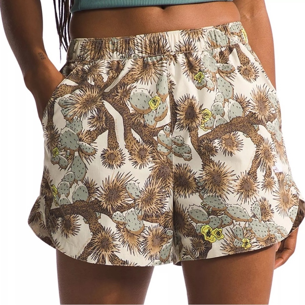 The North Face Class V Pathfinder Cactus Print Shorts